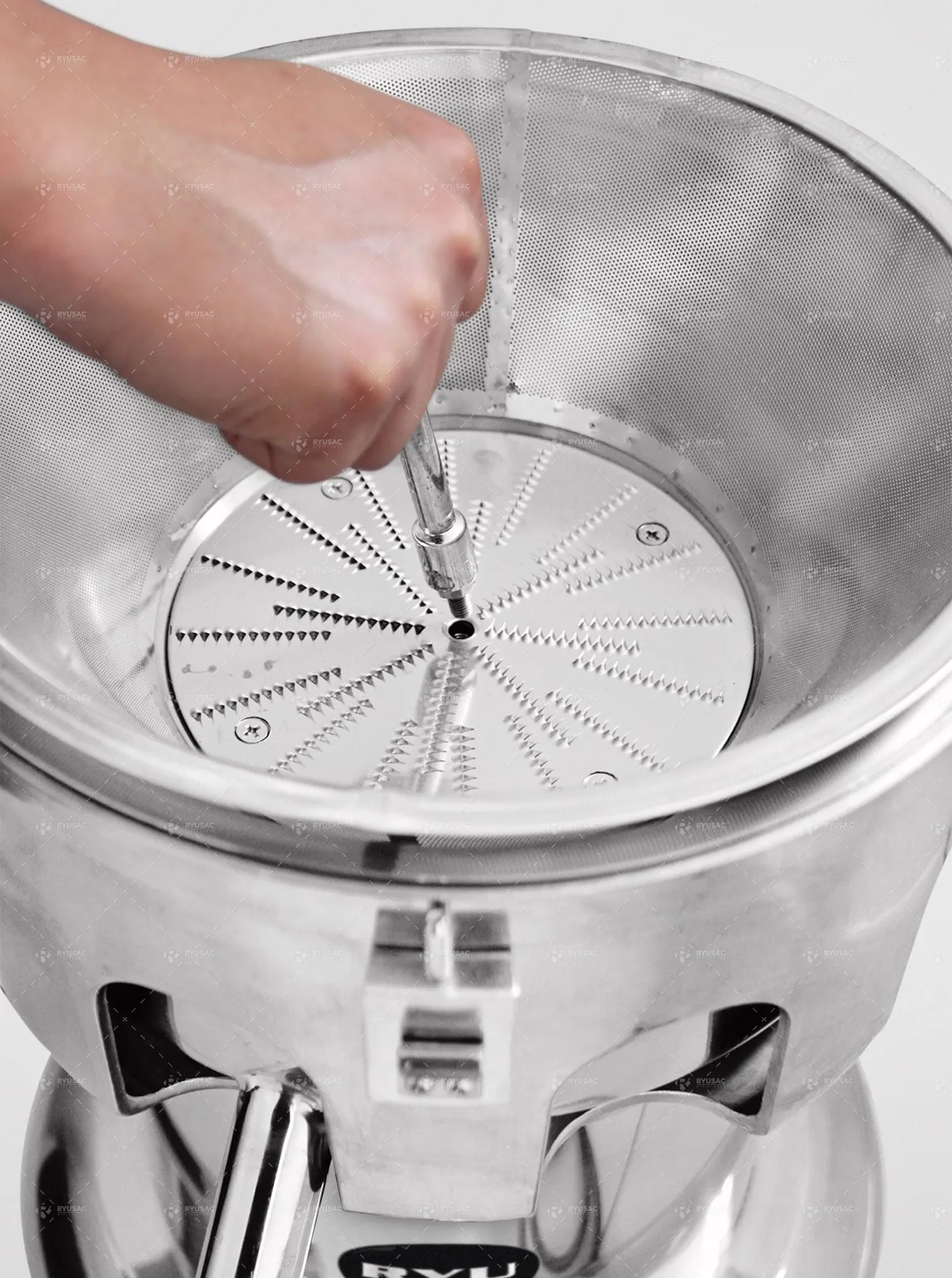 Extractor de Frutas y Verduras 90KG/H – RYU