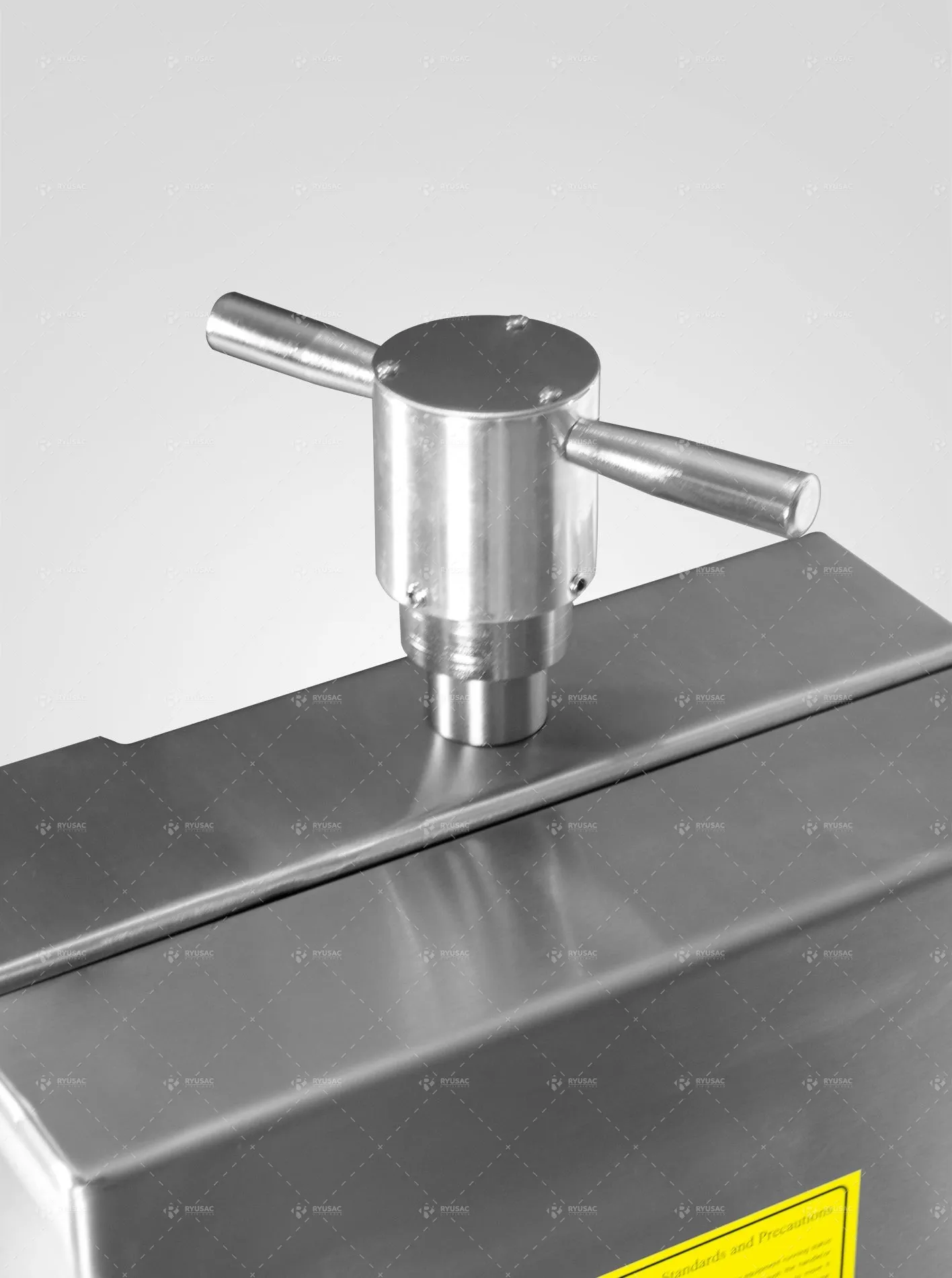 Cortadora de Carne y Hueso 210A- RYU