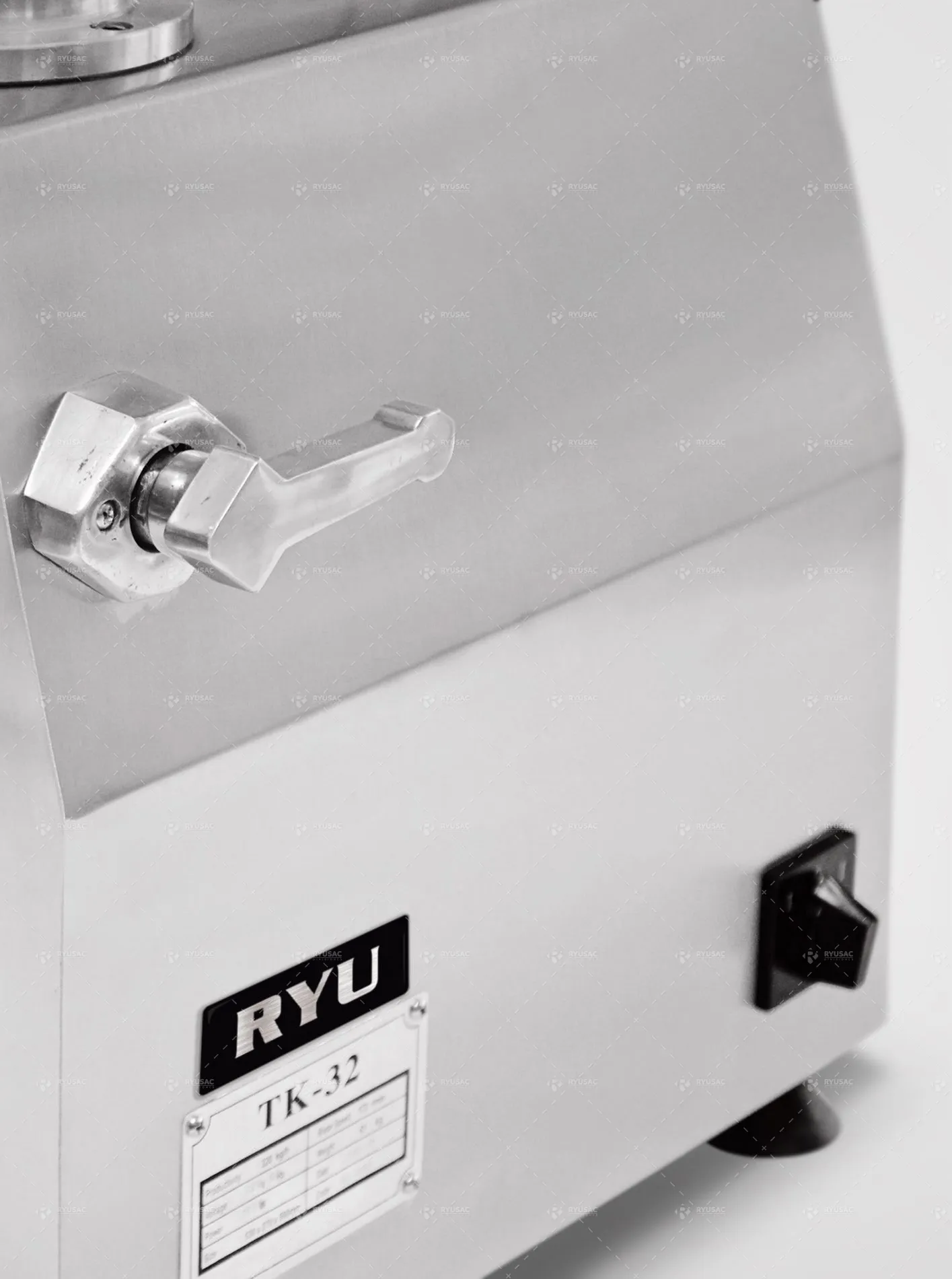 Moledora de Carne 220 kg Plus - RYU